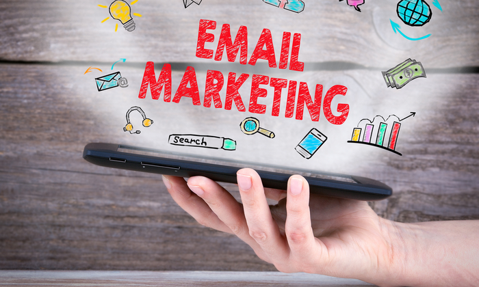 التسويق عبر البريد الإلكتروني وسيلة فعالة لجذب عملائك 